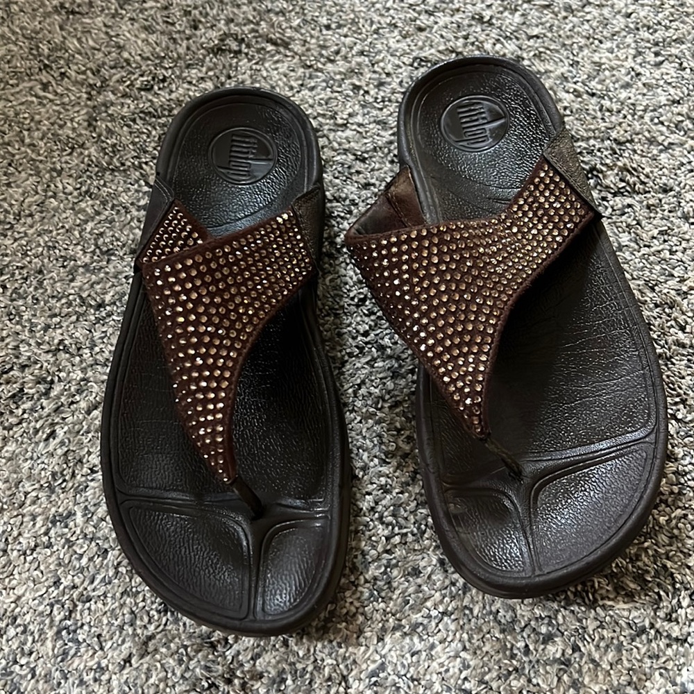 FitFlop Sandals with rhinestones Brown color size US 7